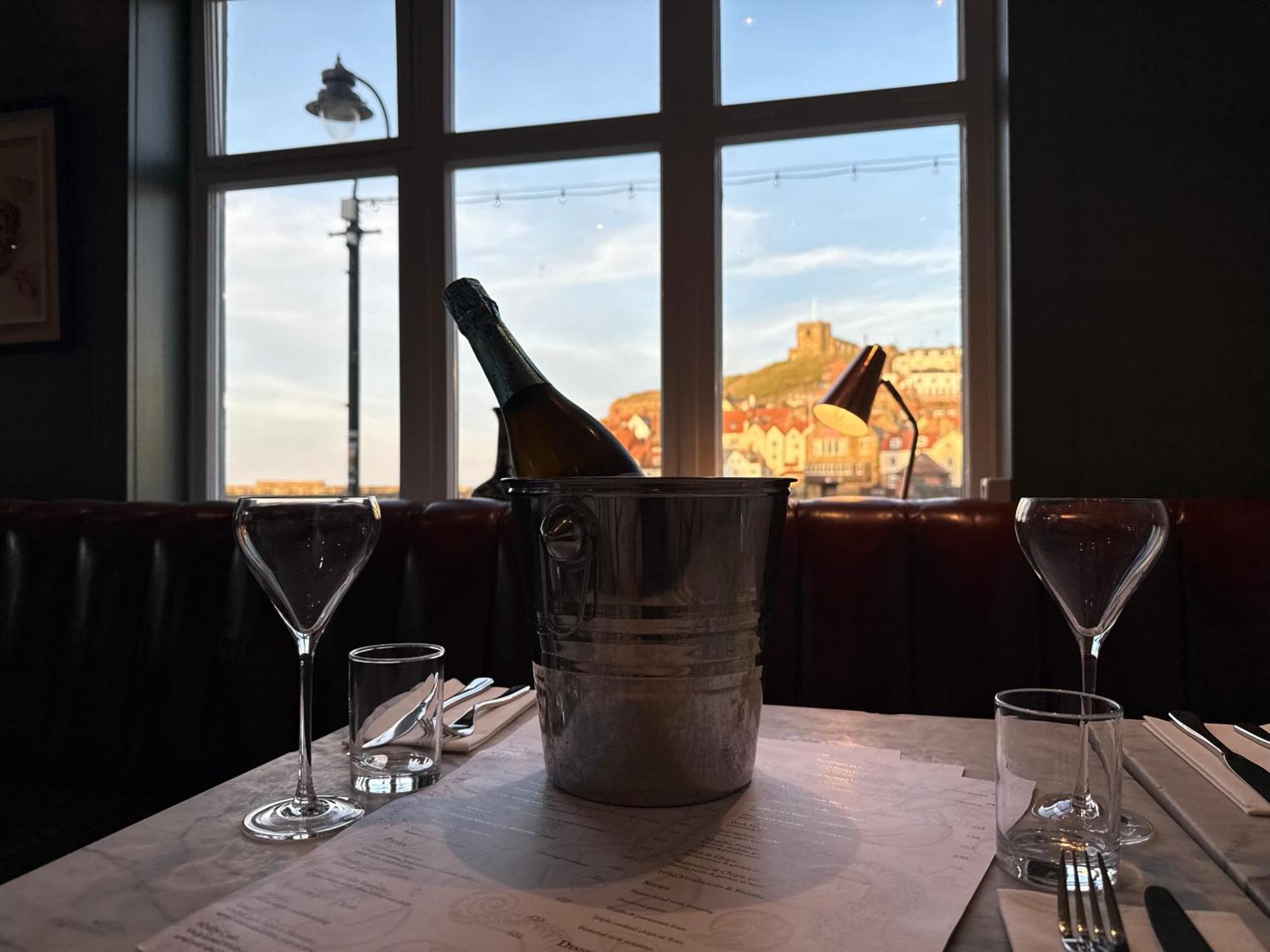 The Marine Hotel & Restaurant 휫비 외부 사진